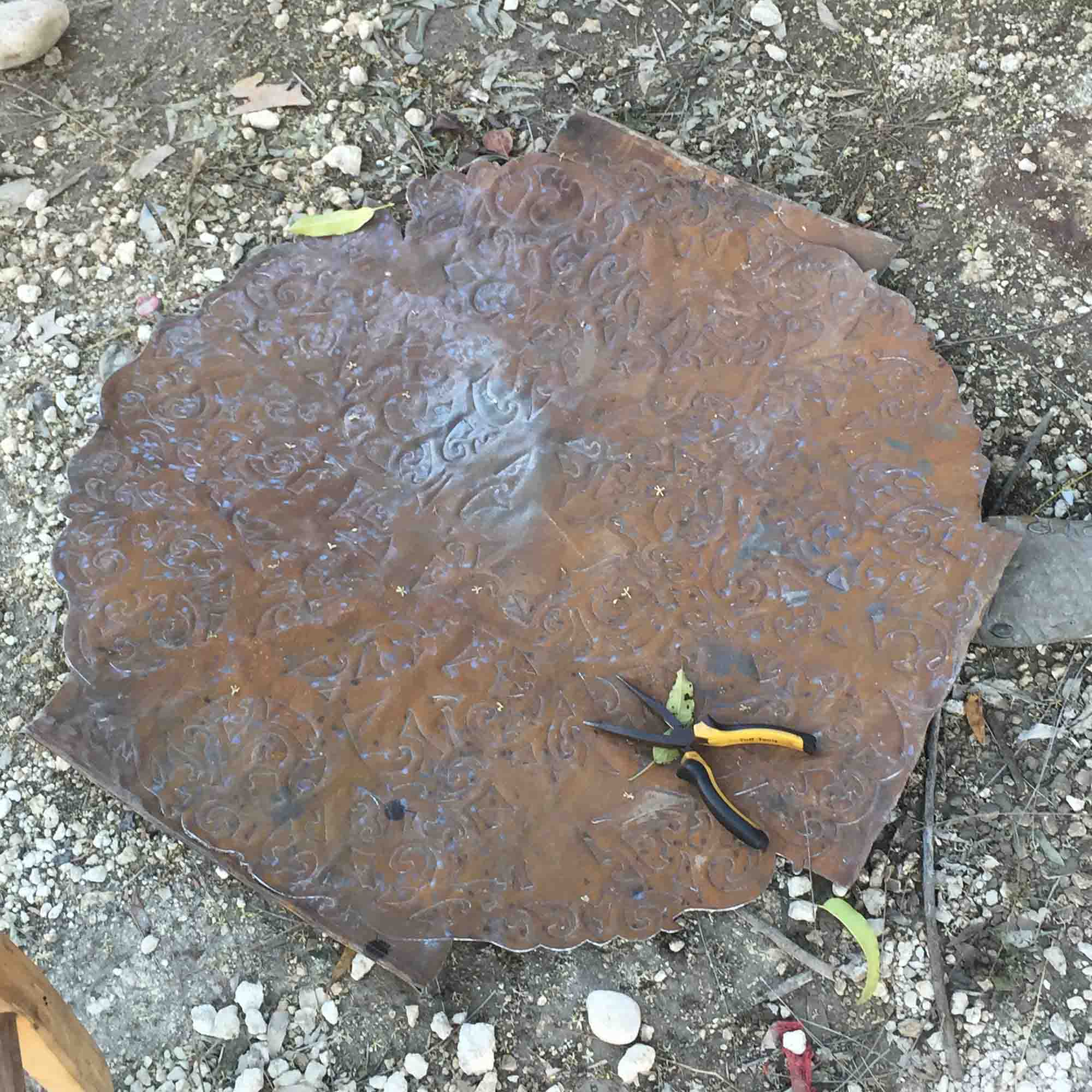 Painted Cutmetal Happy Cat Wall Hanging (13&quot; )