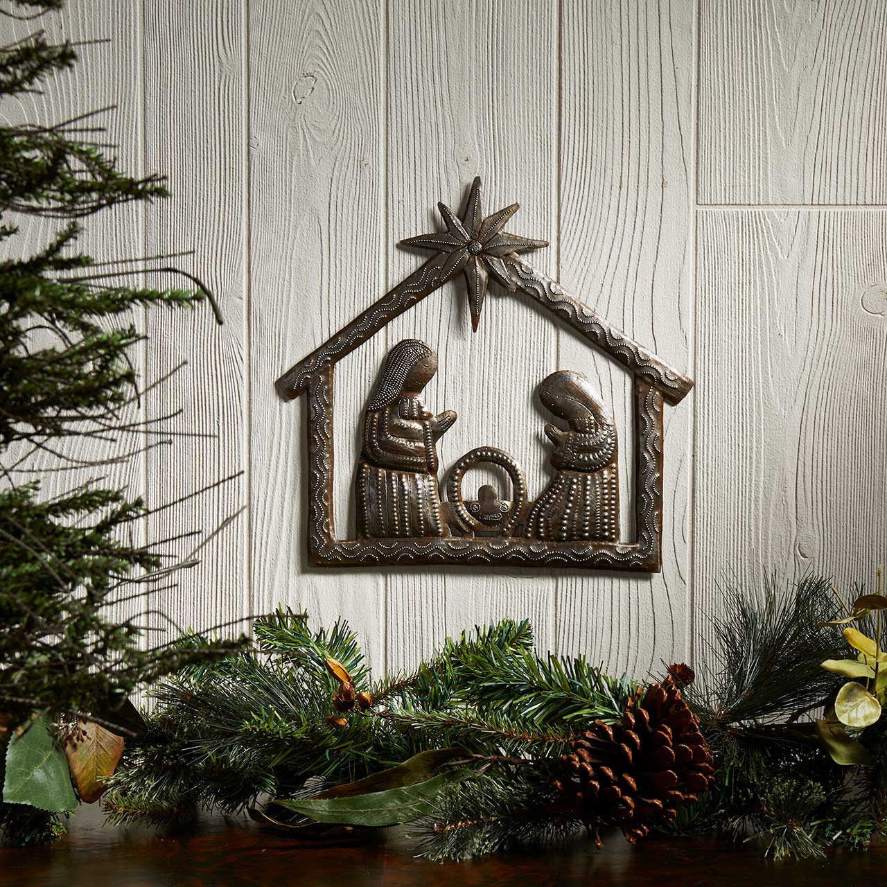 Cutmetal Nativity Holy Family Wallhanging (11.5&quot; X 12&quot;)