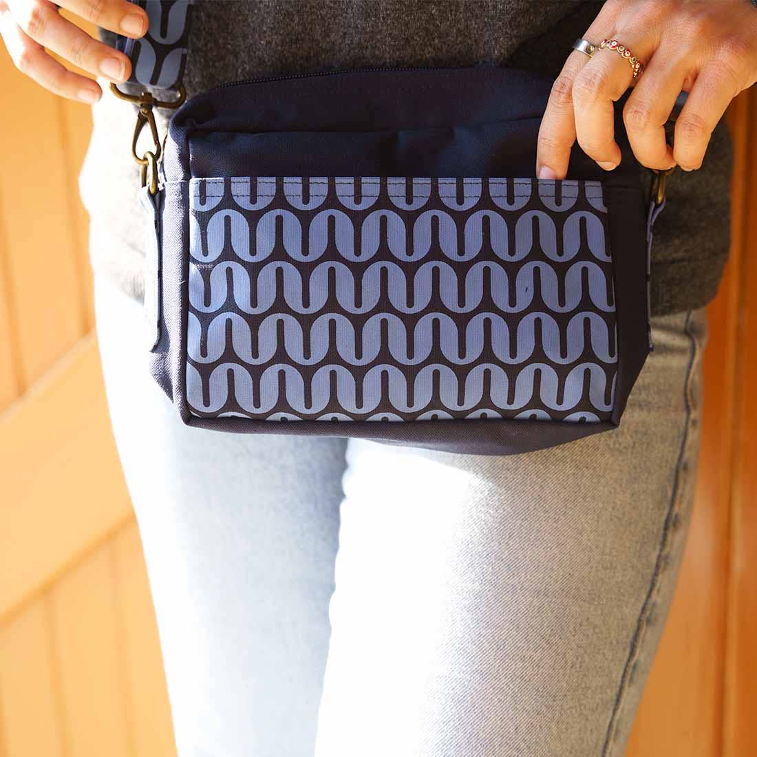 Retro Print Small Crossbody Shoulder Bag