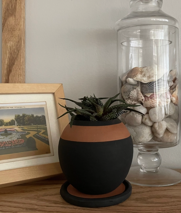 Round Terra Cotta Planter with Plate