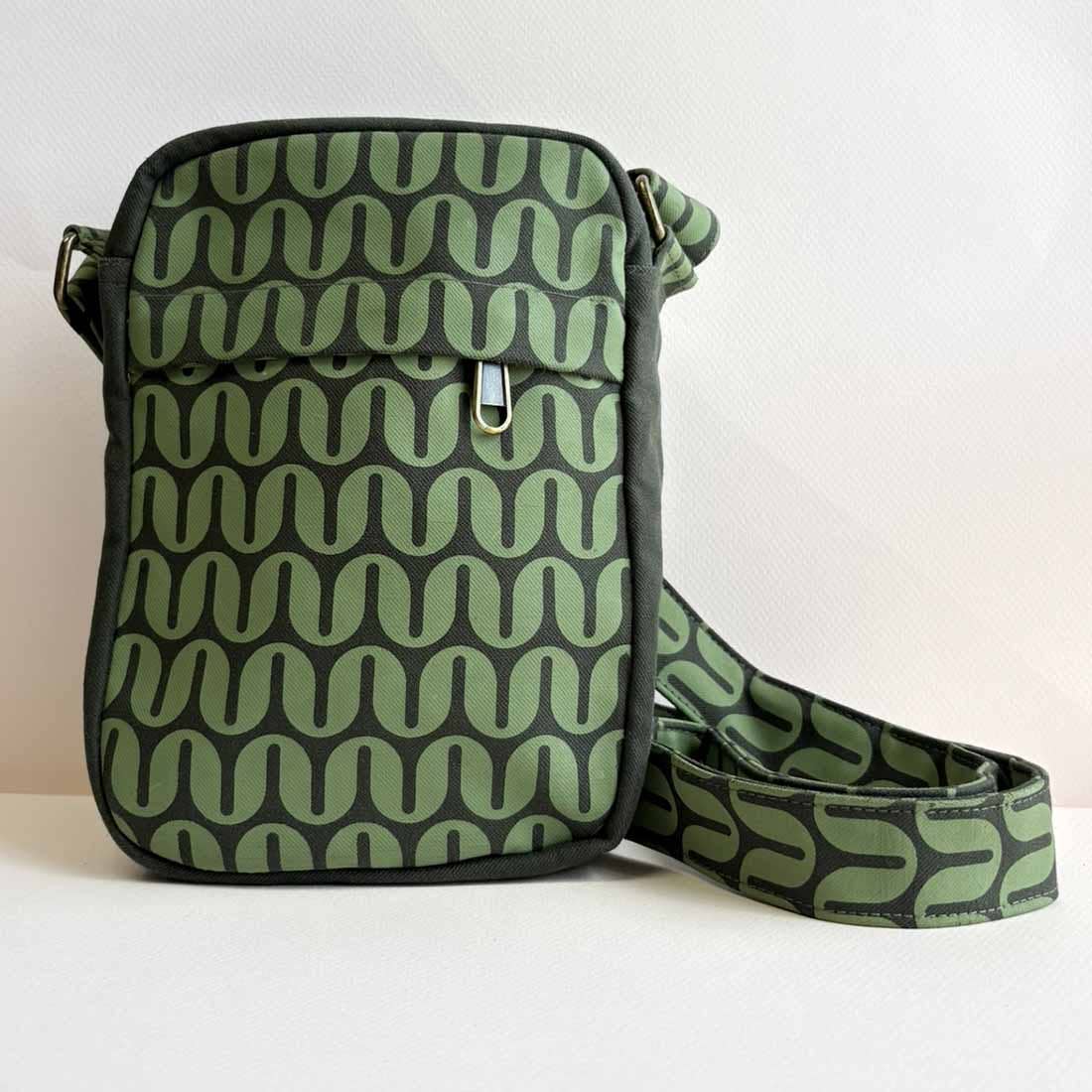 Retro Print Chunky Crossbody Bag