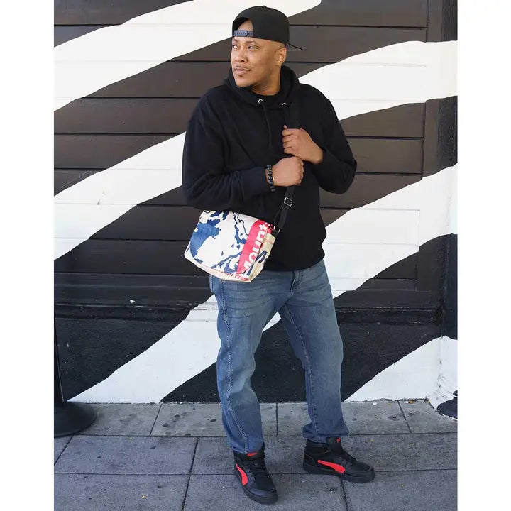 Mountain Messenger Bag