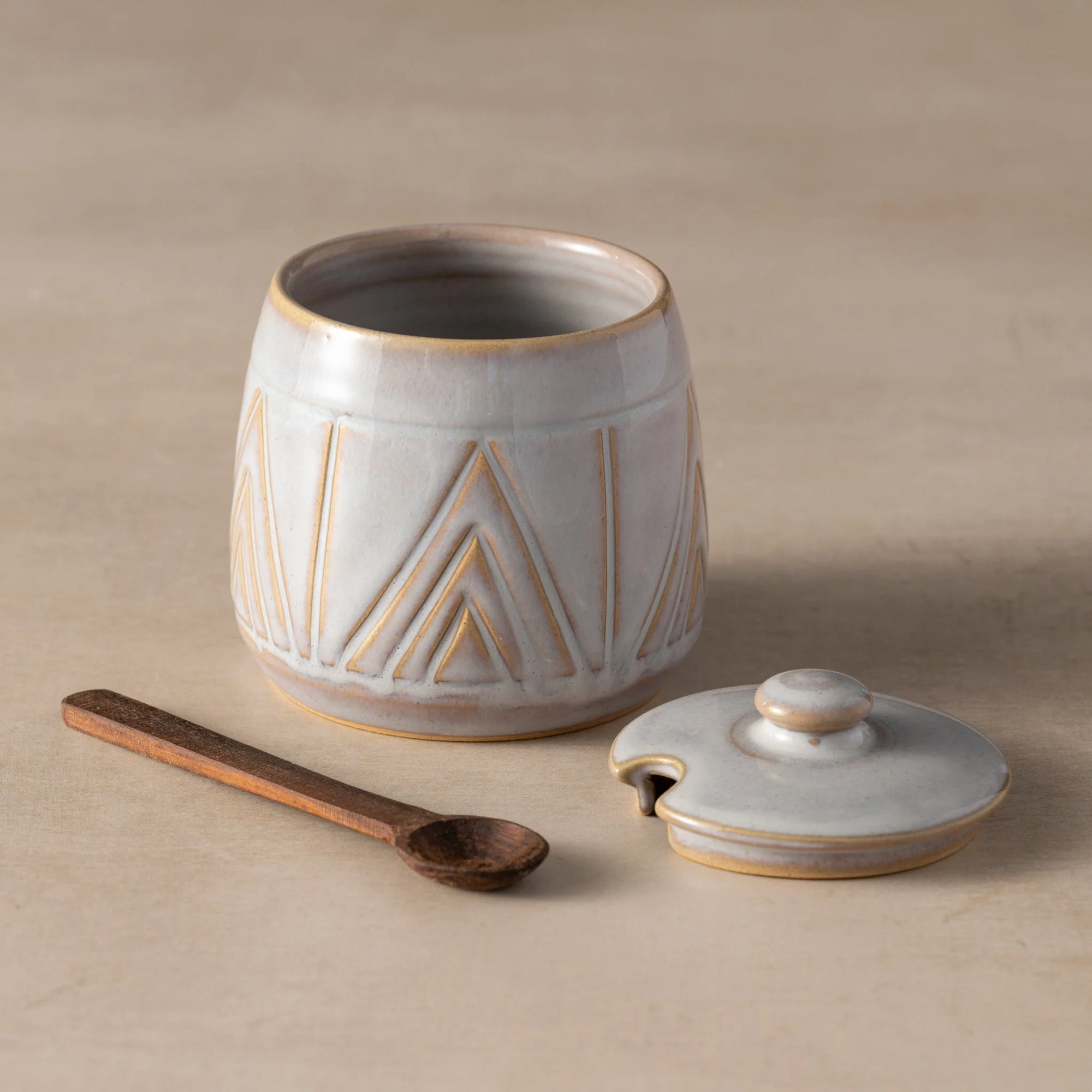 Ceramic Cream &amp; Sugar Set with Mountain Design