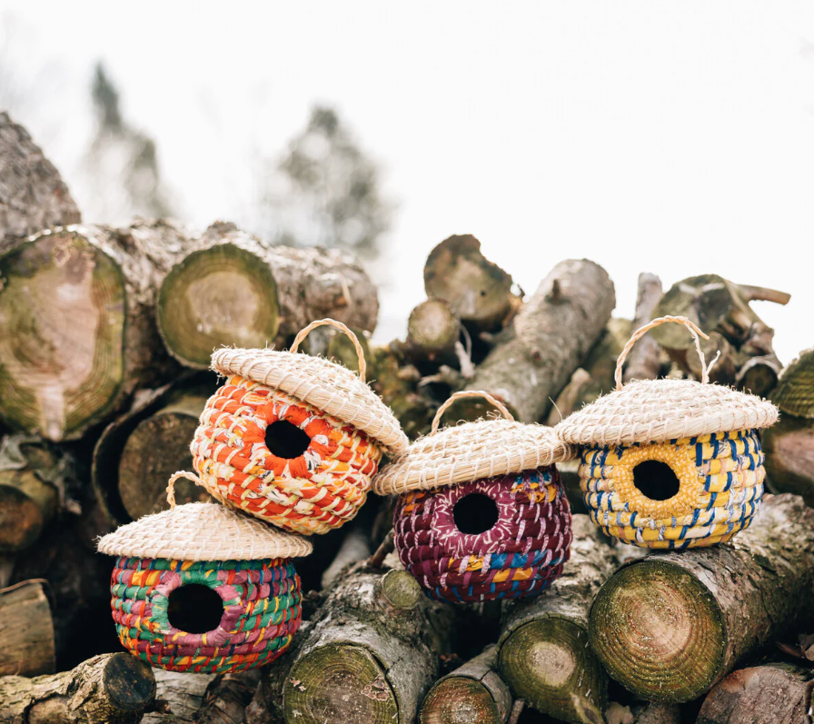 Sari Acorn Birdhouse