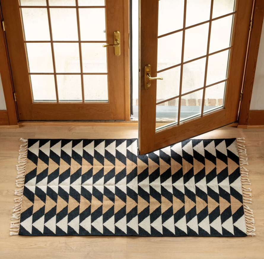 Triangle Pattern Cotton Rug - 63"x36.5"