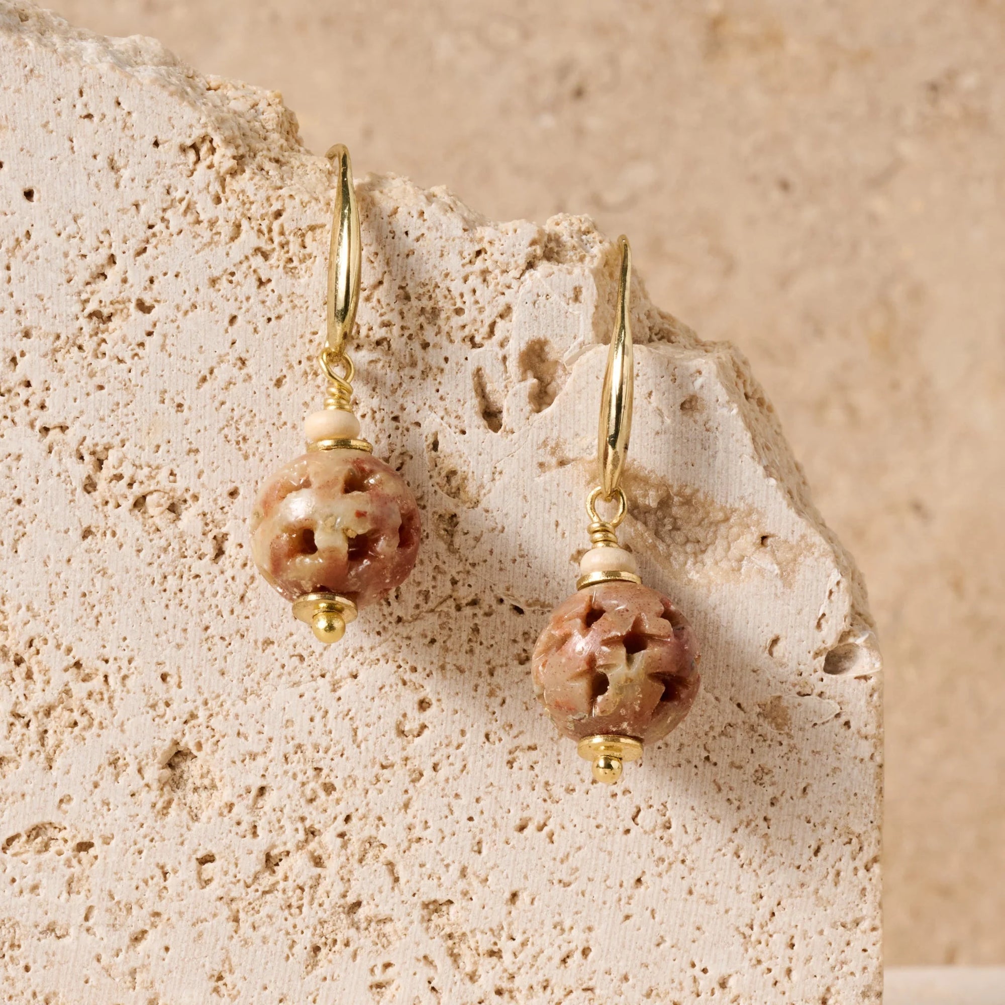 Gorara Stone Ball Earrings