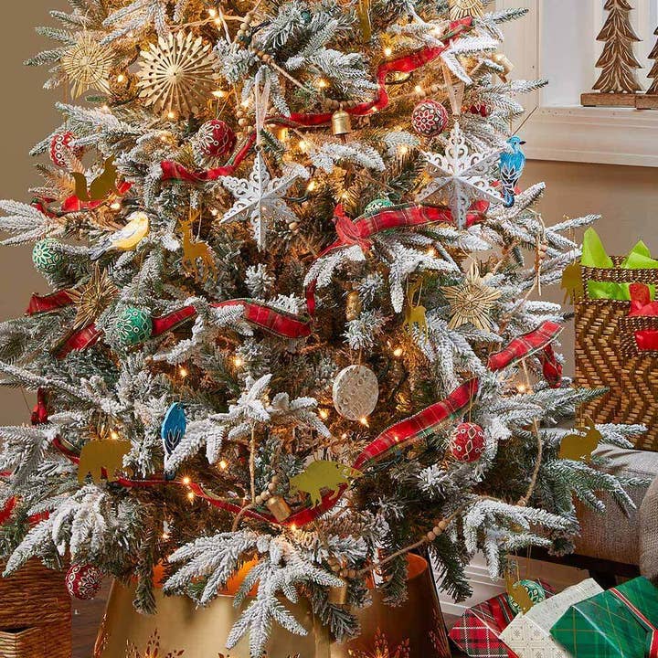 Evergreen Quilled Ball Ornament (2&quot; D)