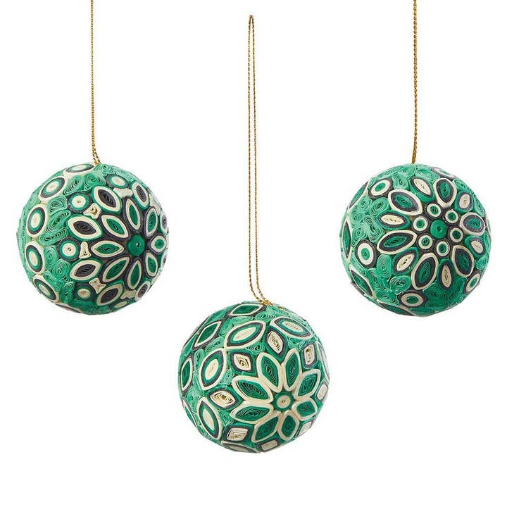 Evergreen Quilled Ball Ornament (2" D)