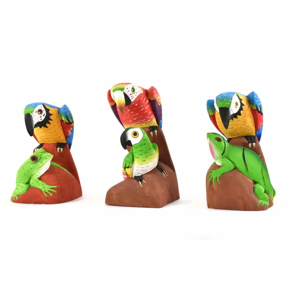 Balsa Wood Painted Sculpture Parrot/Animal (9&quot; H)