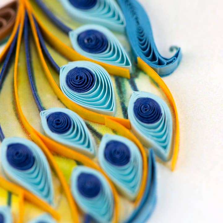 Quilled Posing Peacock Card