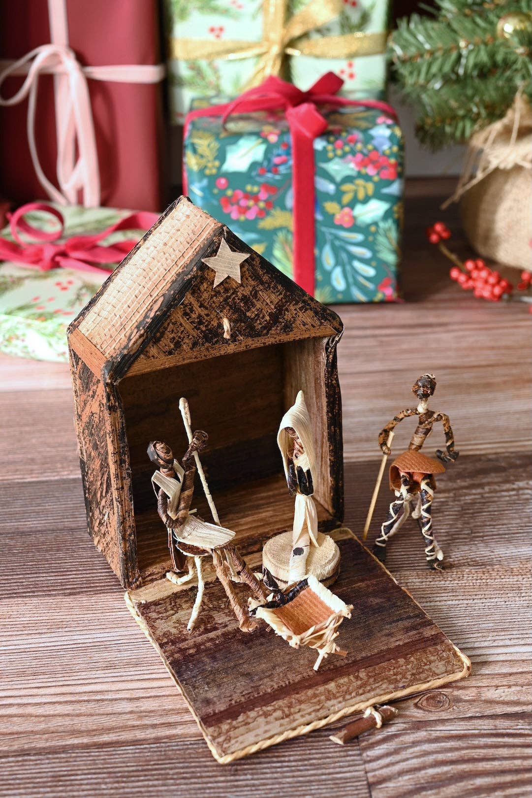 Banana Fiber Single Door Stable Nativity Scene