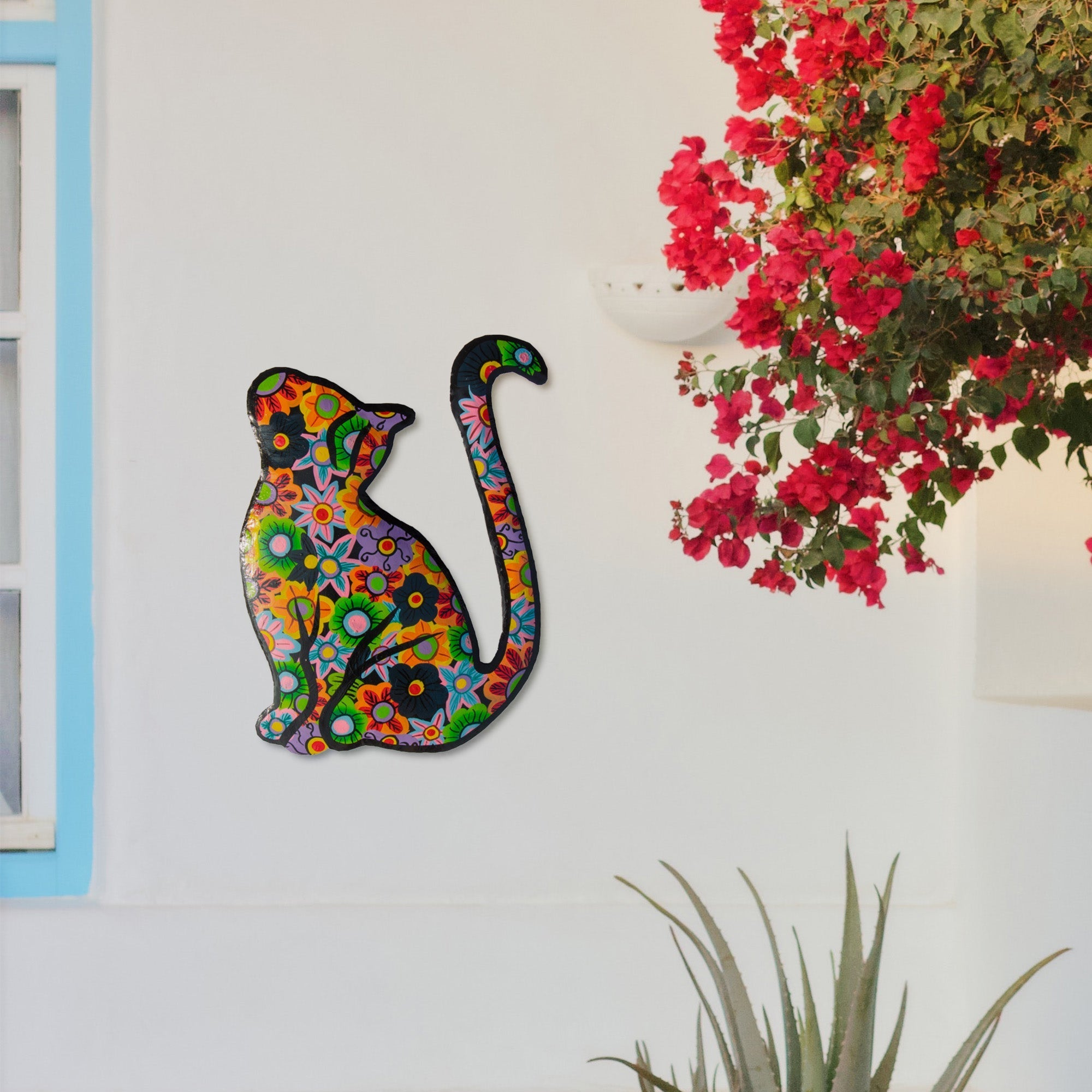 Painted Cutmetal Happy Cat Wall Hanging (13&quot; )