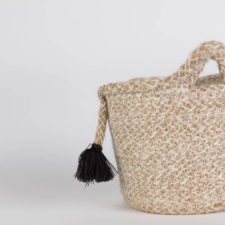 Large Cat Face Jute Basket (5&quot; D x 5.75&quot; H)