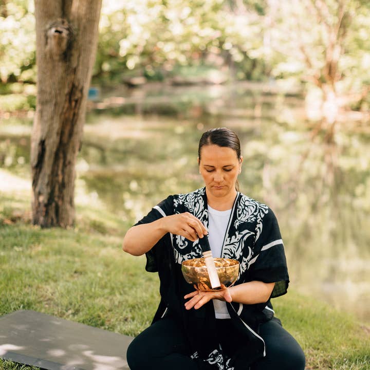 Damask Print Viscose Wrap/Jacket