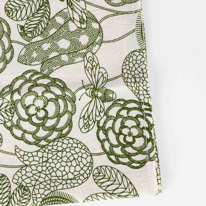 Bee &amp; Flower Cotton Tablecloth (60&quot; X 90&quot;)