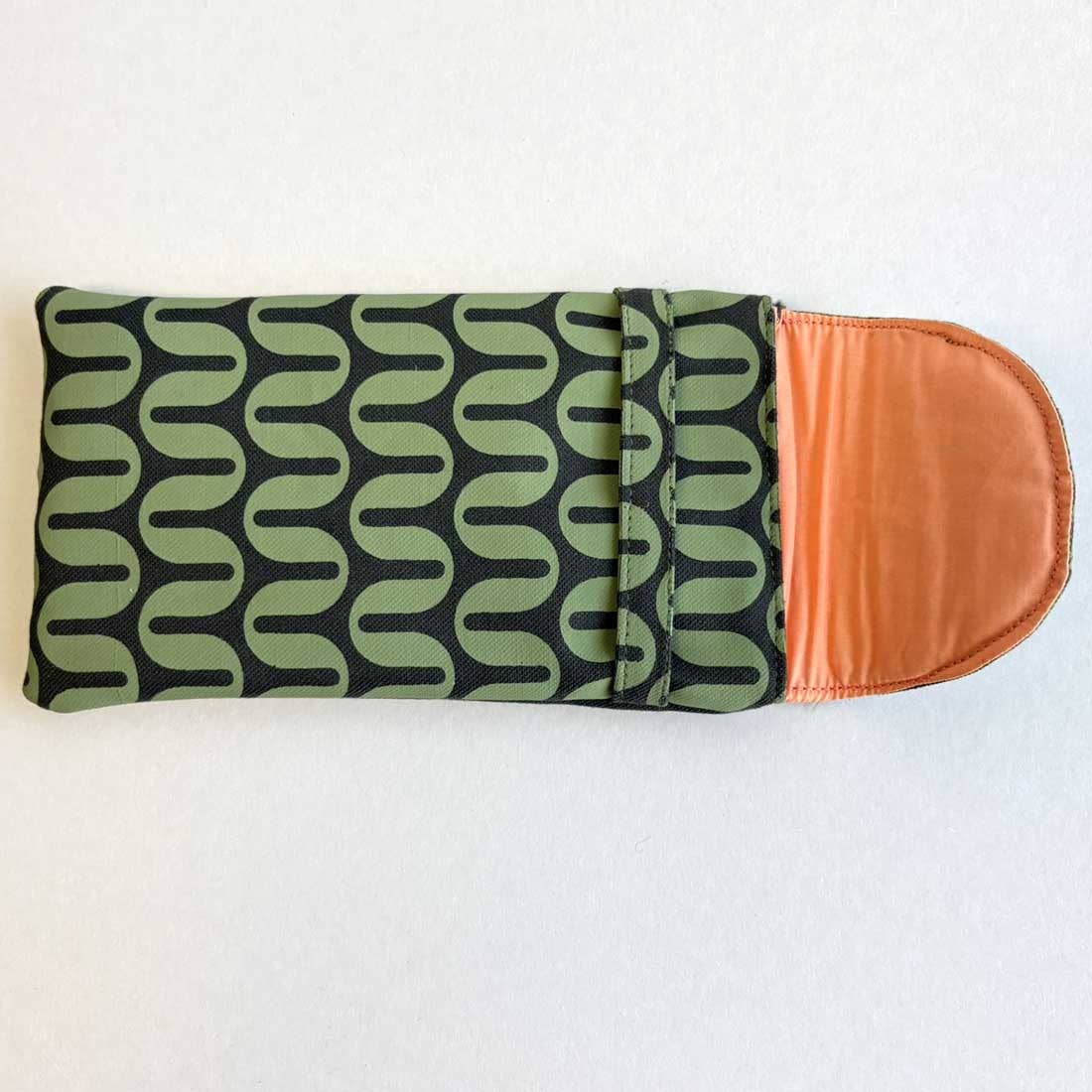 Retro Print Puffy Glasses Case